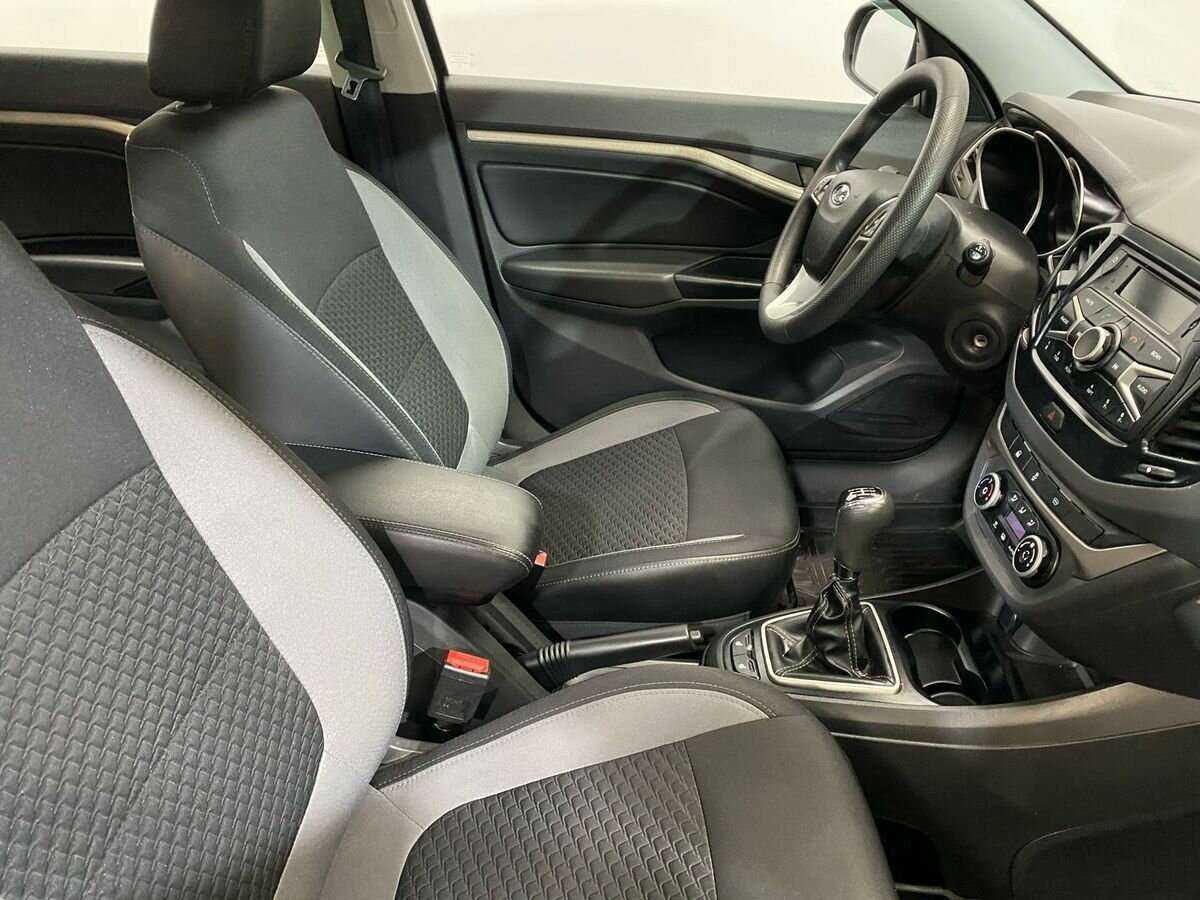 Lada (ВАЗ) Vesta SW, 2019 - Фото №9