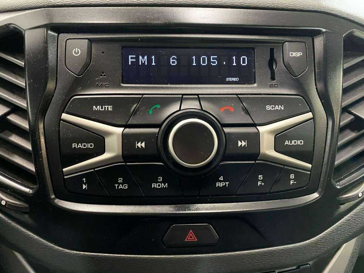 Lada (ВАЗ) Vesta SW, 2019 - Фото №13