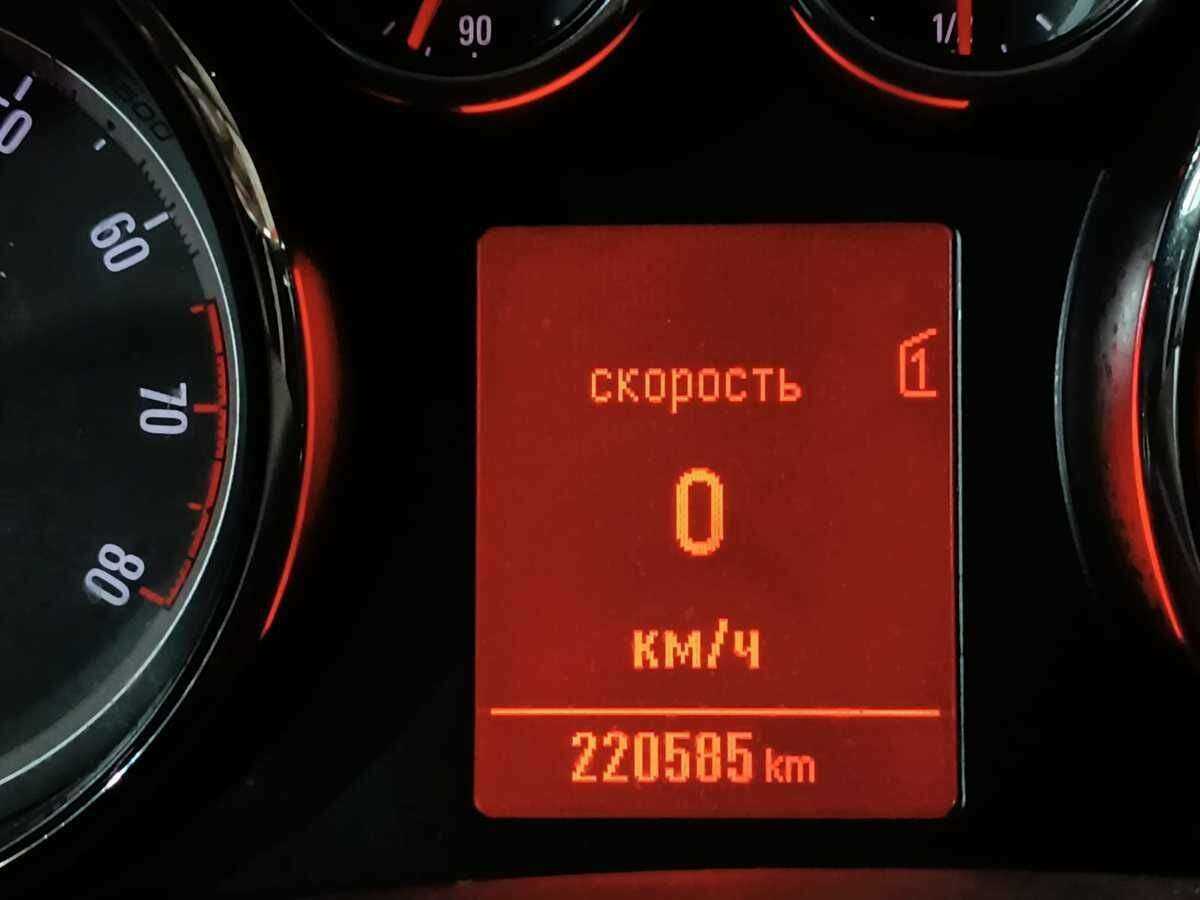 Opel Astra GTC, 2012 - Фото №12