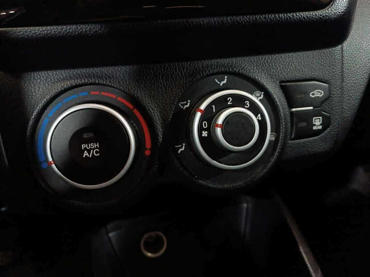 Kia Rio, 2012 - Фото №13