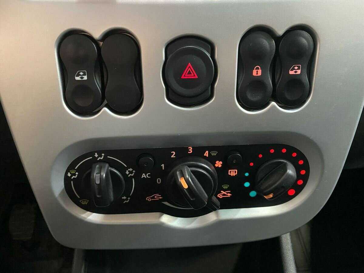 Renault Sandero Stepway, 2012 - Фото №13