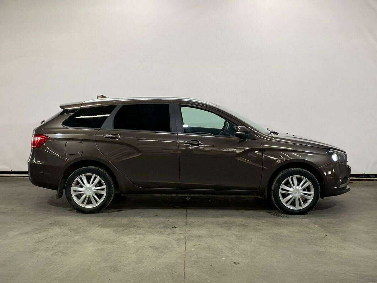 Lada (ВАЗ) Vesta SW, 2018 - Фото №3