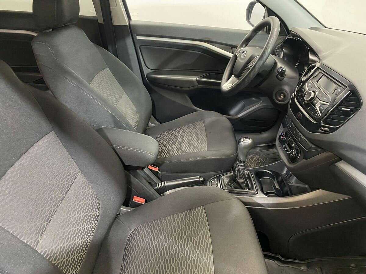 Lada (ВАЗ) Vesta SW, 2018 - Фото №9