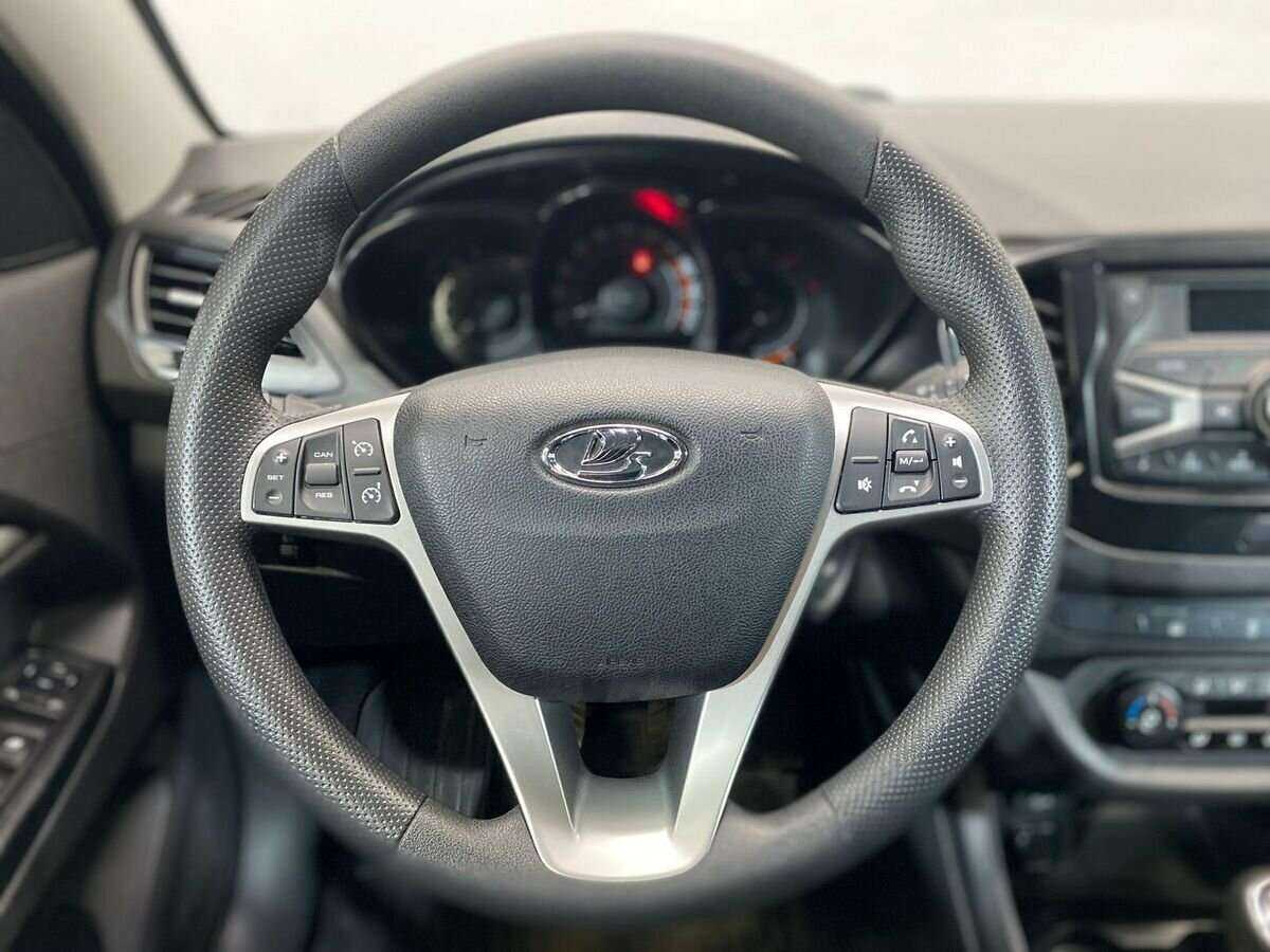 Lada (ВАЗ) Vesta SW, 2018 - Фото №11