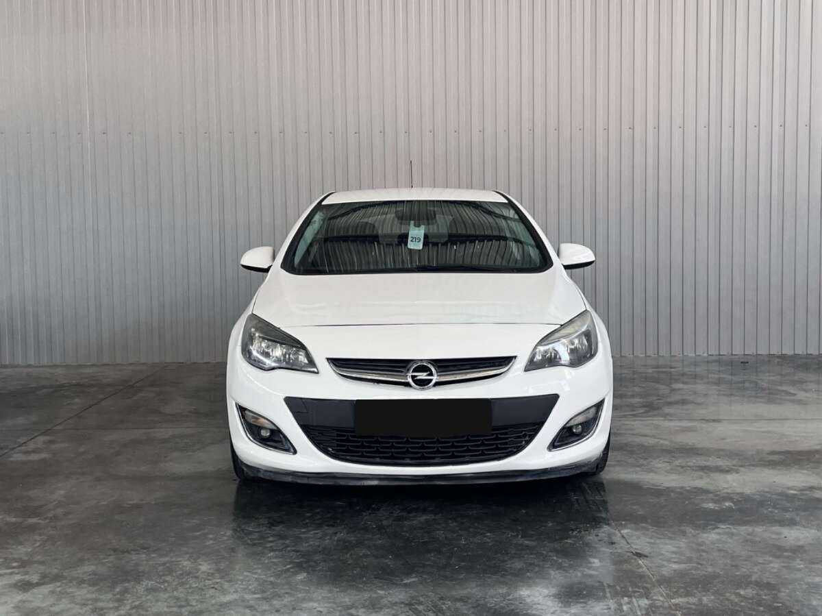 Opel Astra, 2012 - Фото №1