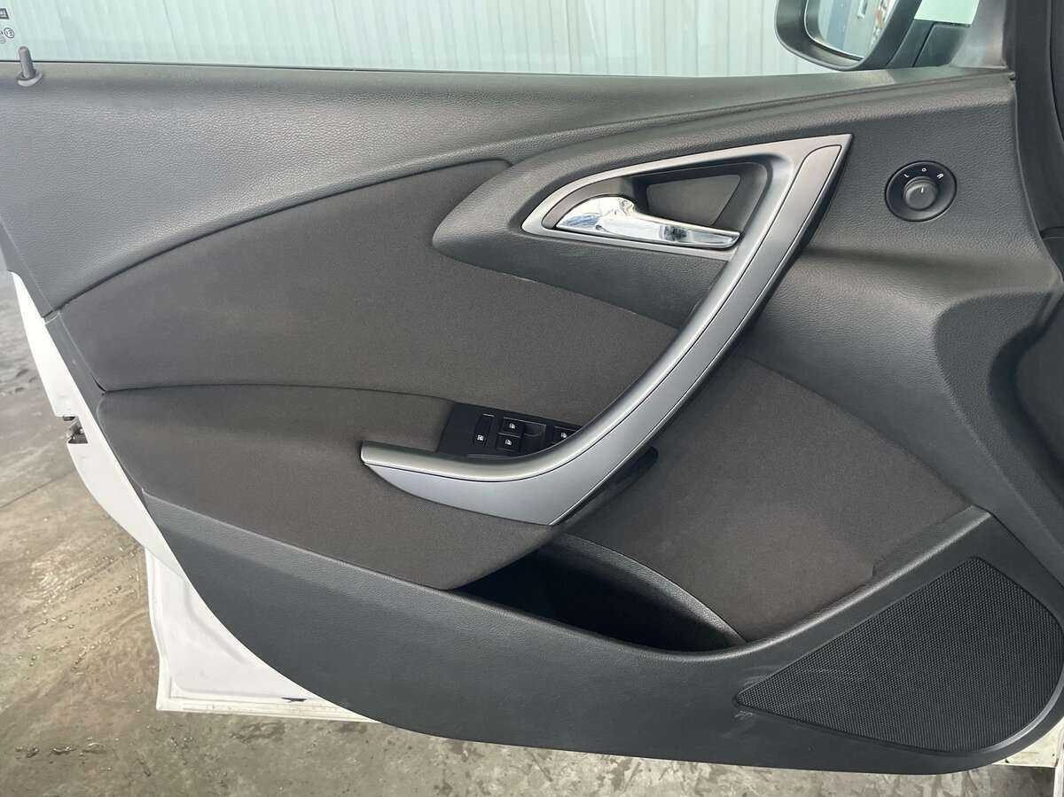 Opel Astra, 2012 - Фото №19