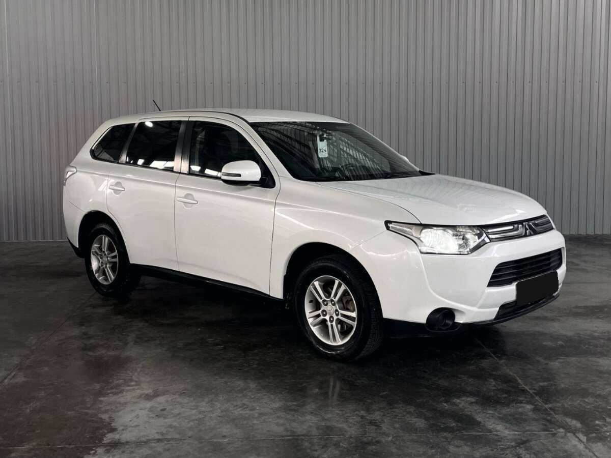 Mitsubishi Outlander, 2013 - Фото №2