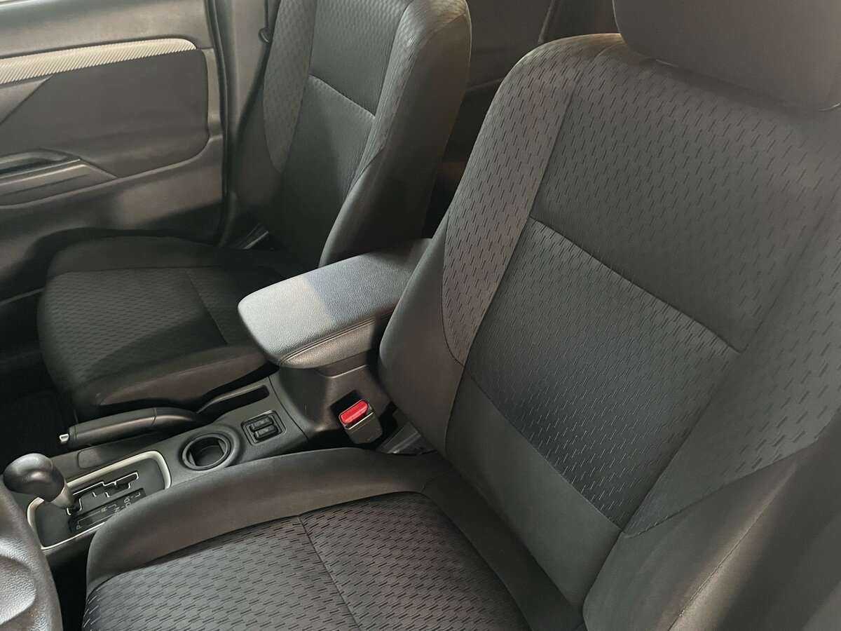 Mitsubishi Outlander, 2013 - Фото №12