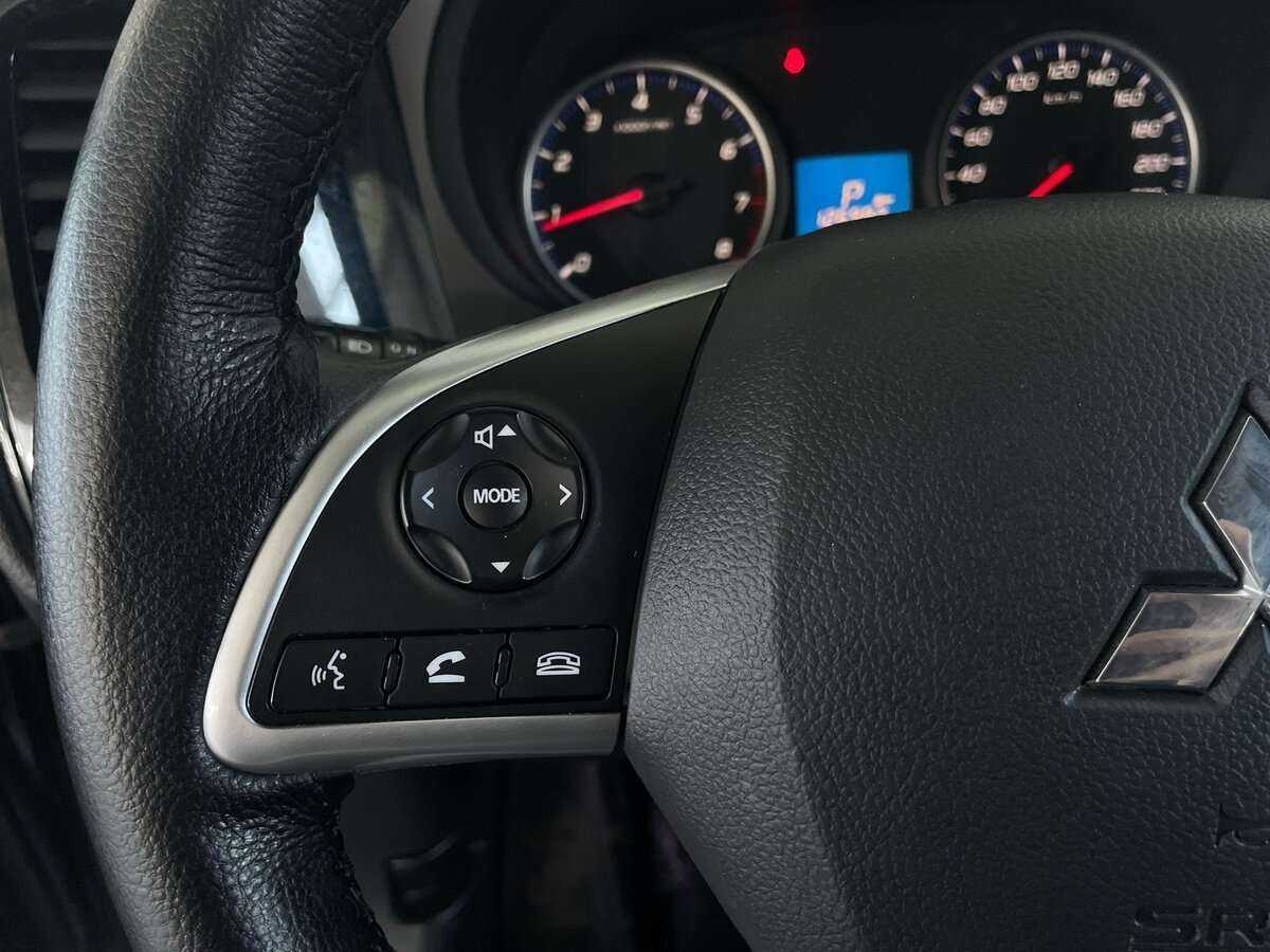 Mitsubishi Outlander, 2018 - Фото №10