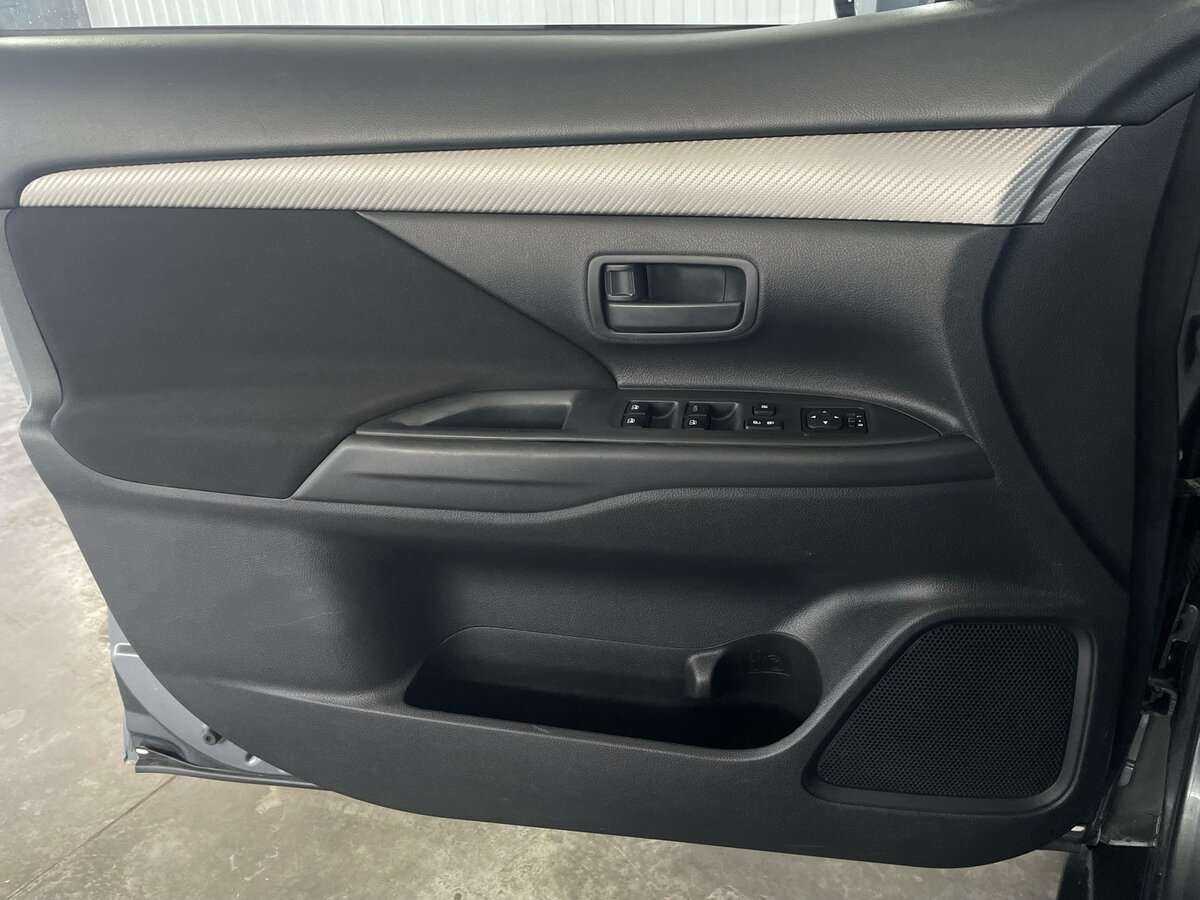 Mitsubishi Outlander, 2018 - Фото №18