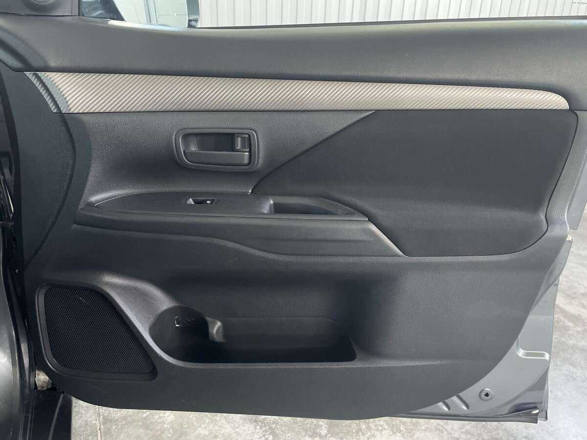 Mitsubishi Outlander, 2018 - Фото №20