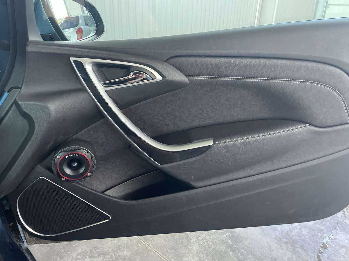 Opel Astra GTC, 2014 - Фото №16