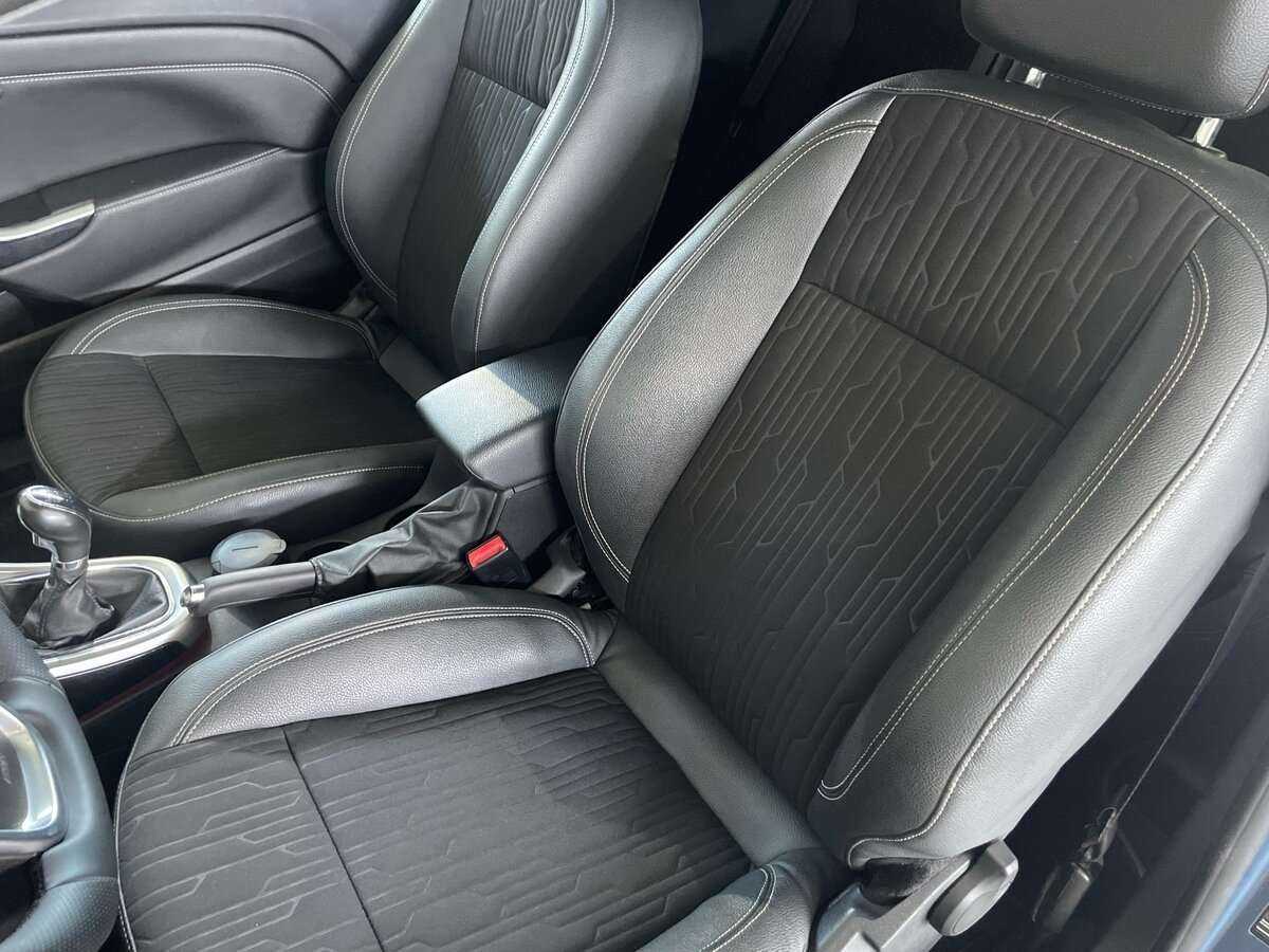 Opel Astra GTC, 2014 - Фото №17