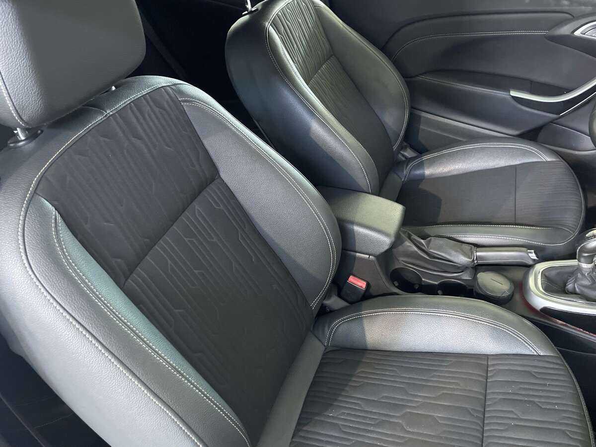 Opel Astra GTC, 2014 - Фото №19