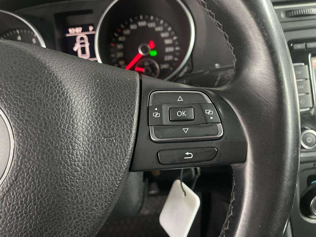 Volkswagen Golf, 2012 - Фото №11