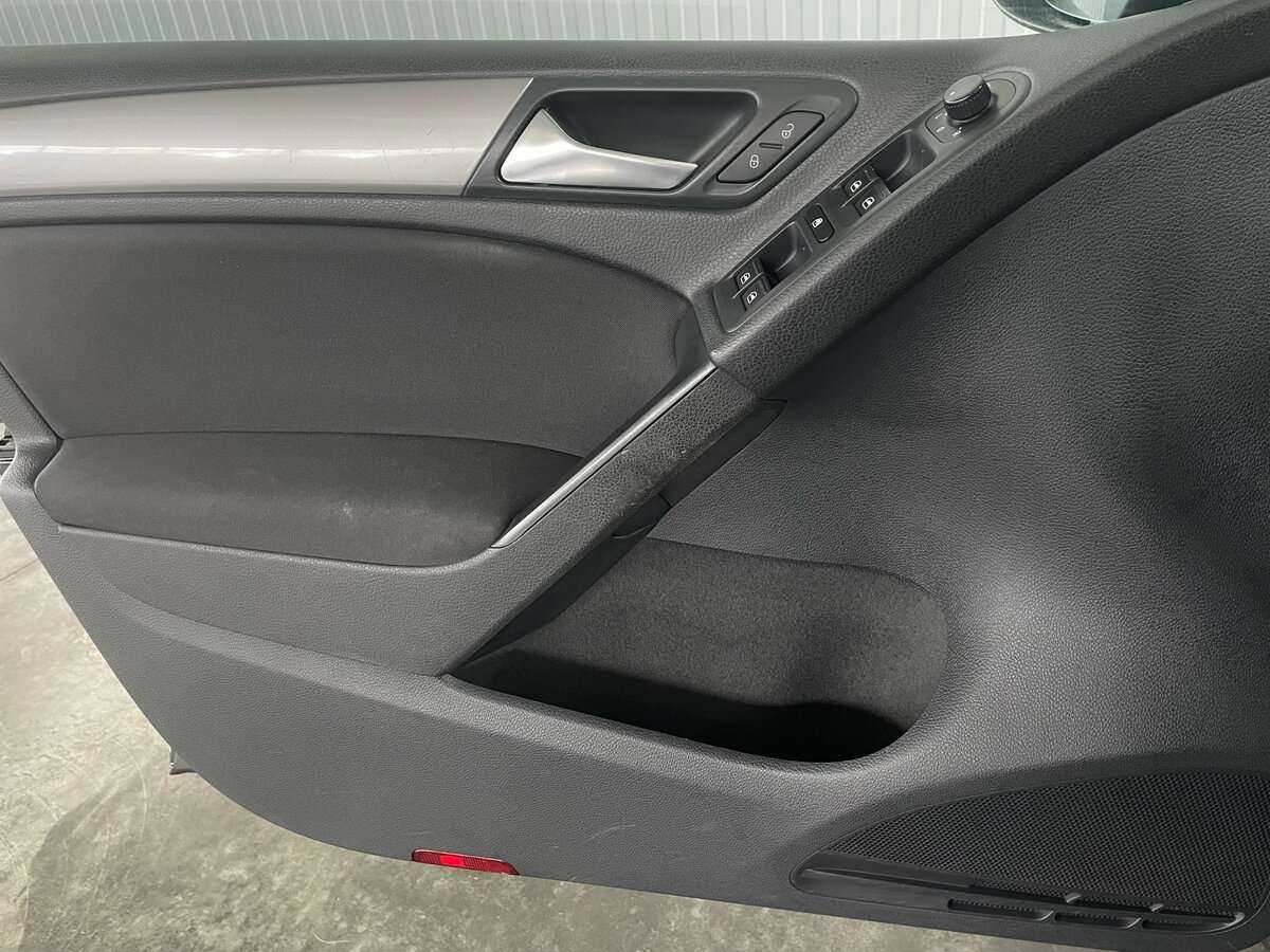 Volkswagen Golf, 2012 - Фото №19