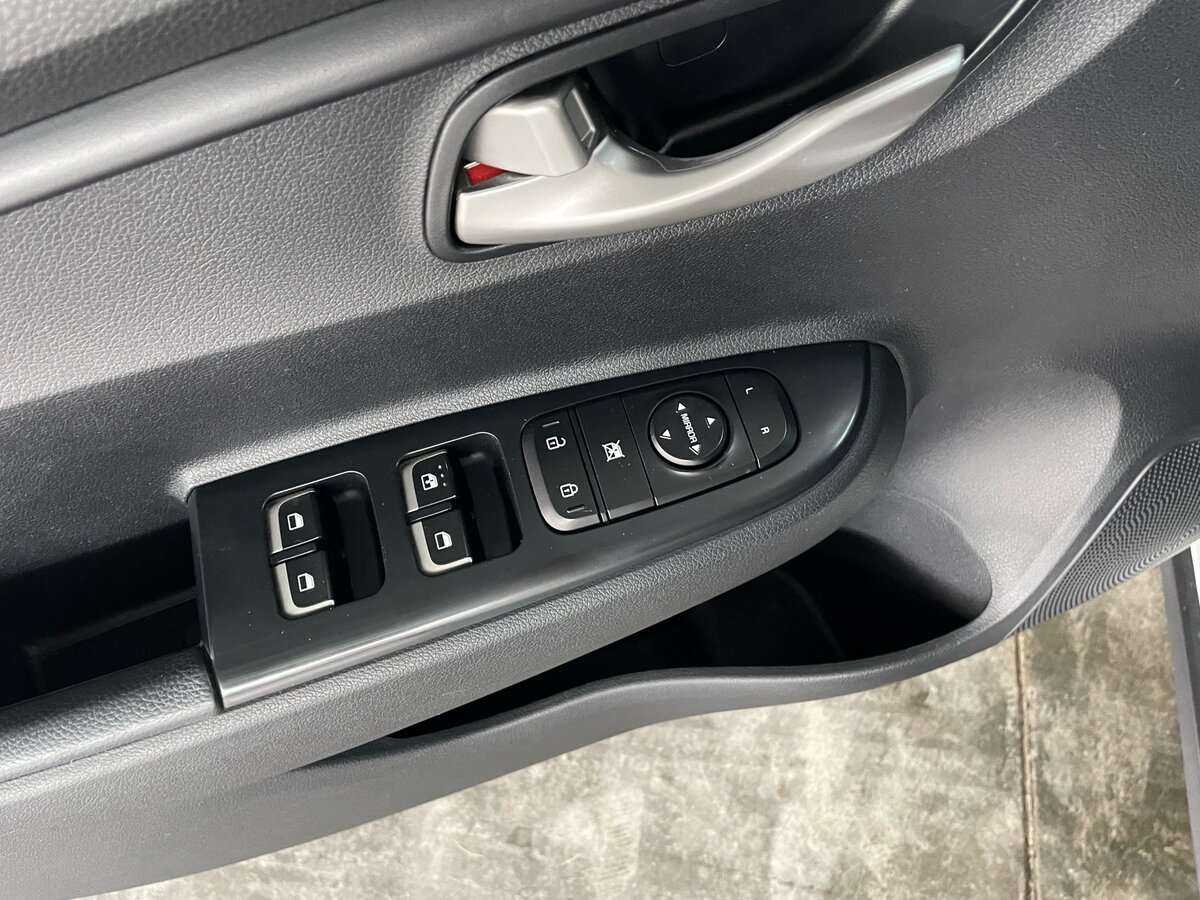 Kia Rio X-Line, 2018 - Фото №19