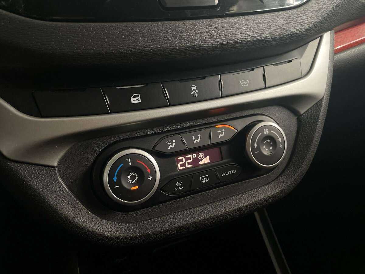 Lada (ВАЗ) Vesta SW Cross, 2018 - Фото №14