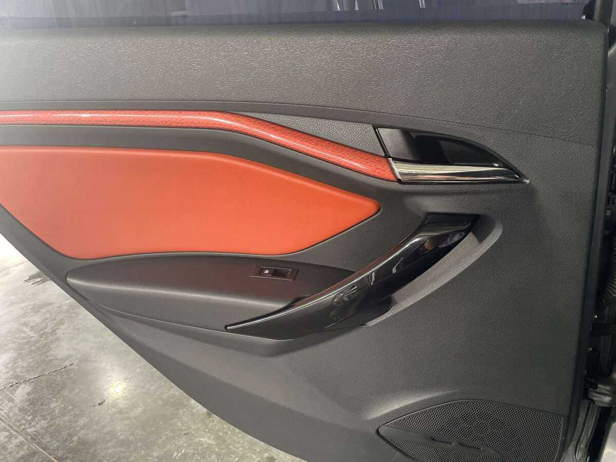 Lada (ВАЗ) Vesta SW Cross, 2018 - Фото №21