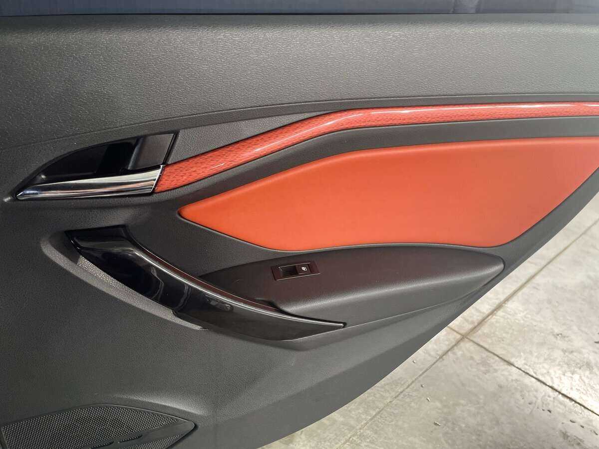 Lada (ВАЗ) Vesta SW Cross, 2018 - Фото №23