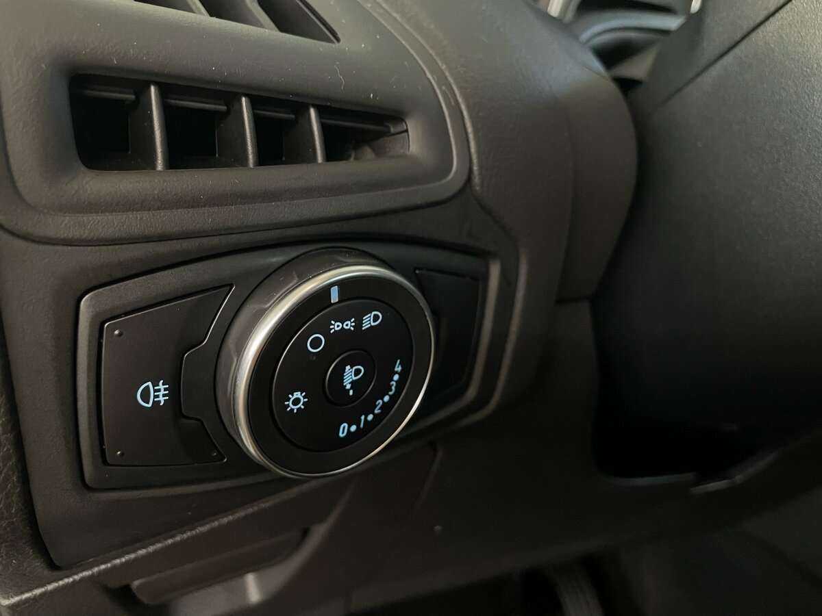 Ford Focus, 2018 - Фото №11