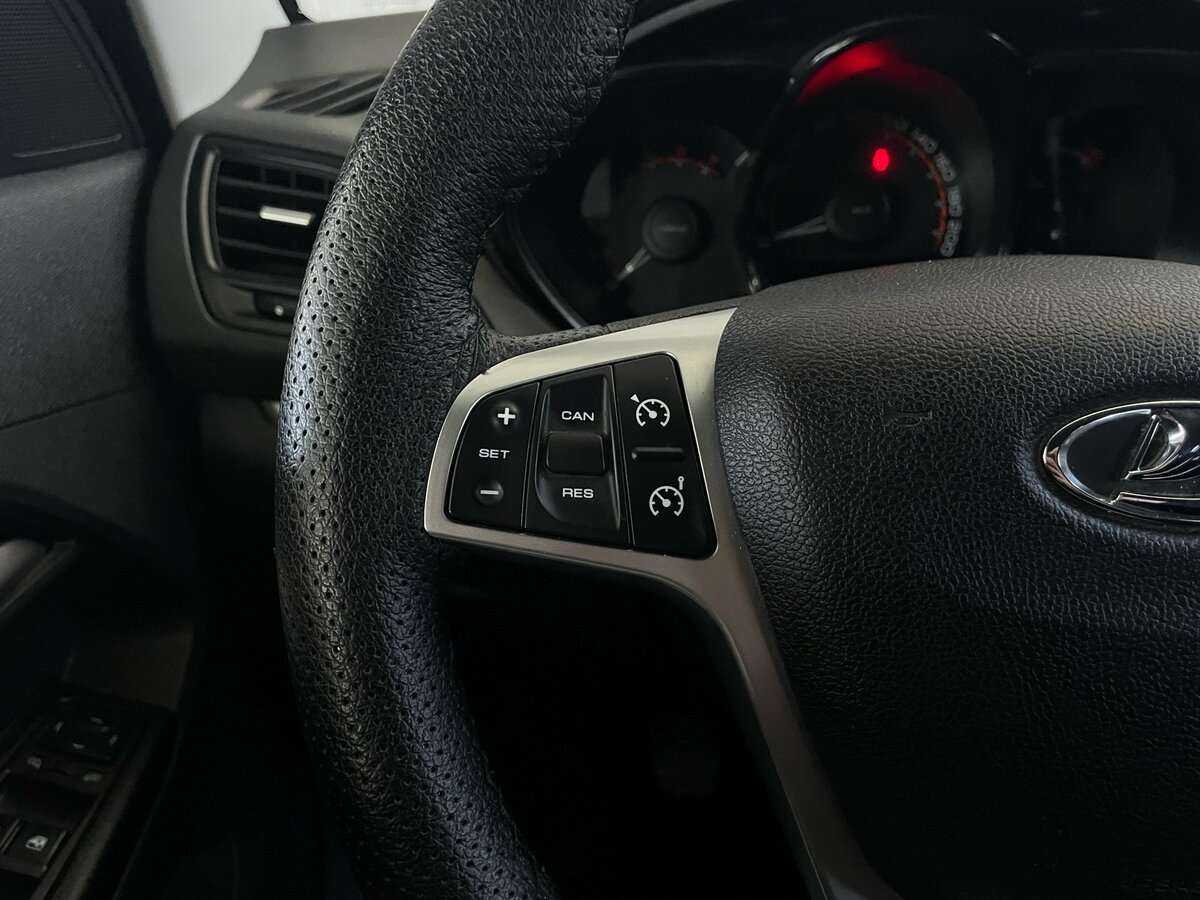 Lada (ВАЗ) Vesta, 2018 - Фото №10