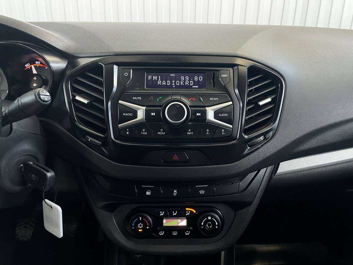 Lada (ВАЗ) Vesta, 2018 - Фото №13