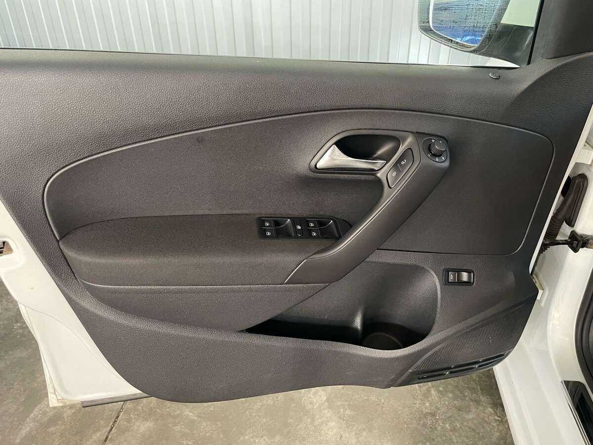 Volkswagen Polo, 2018 - Фото №16