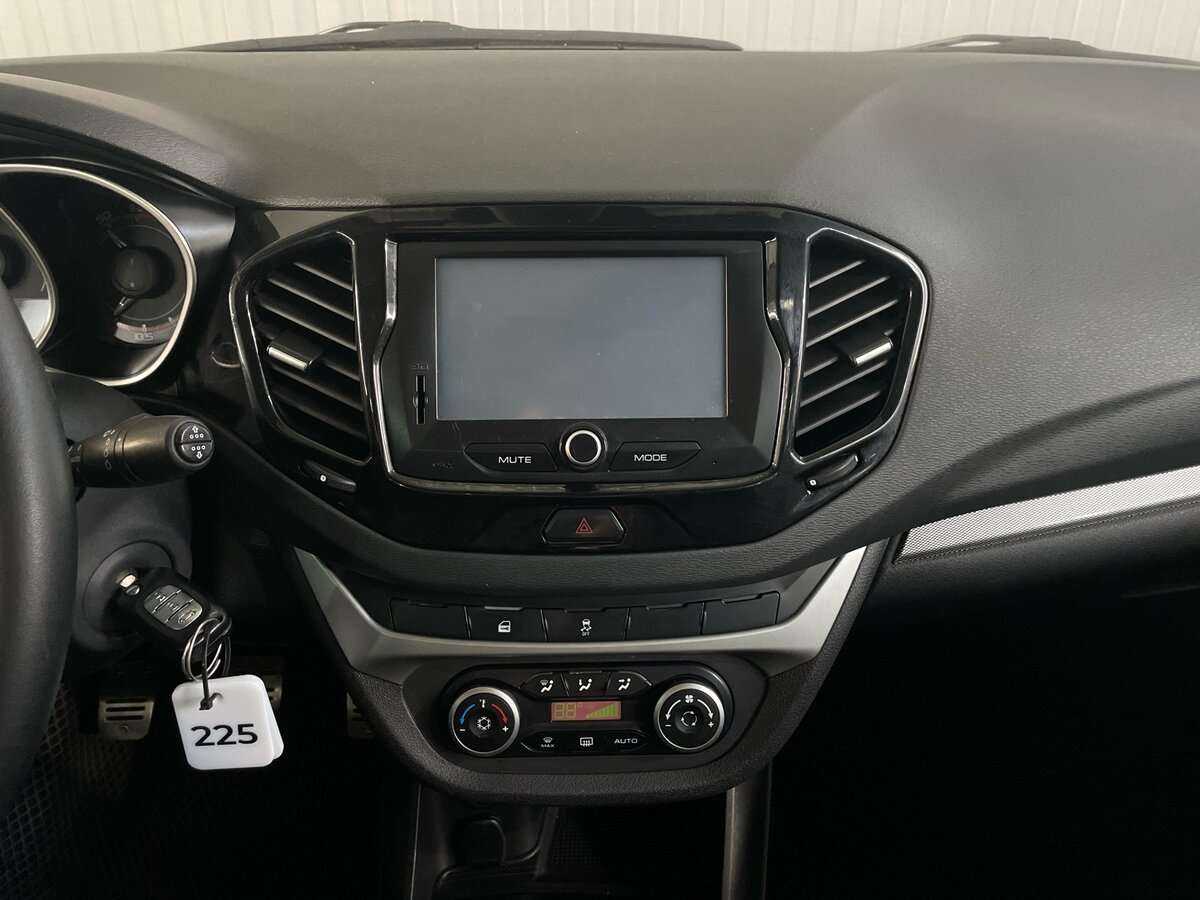 Lada (ВАЗ) Vesta, 2017 - Фото №10