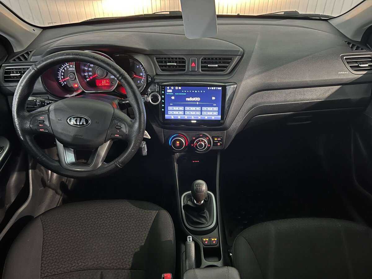 Kia Rio 5-speed, 2013 - Фото №12
