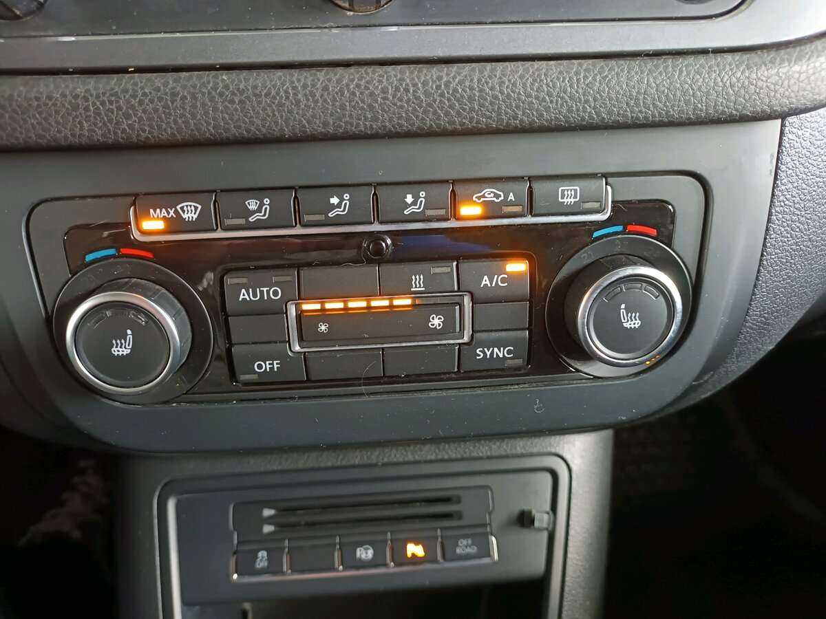 Volkswagen Tiguan, 2013 - Фото №11