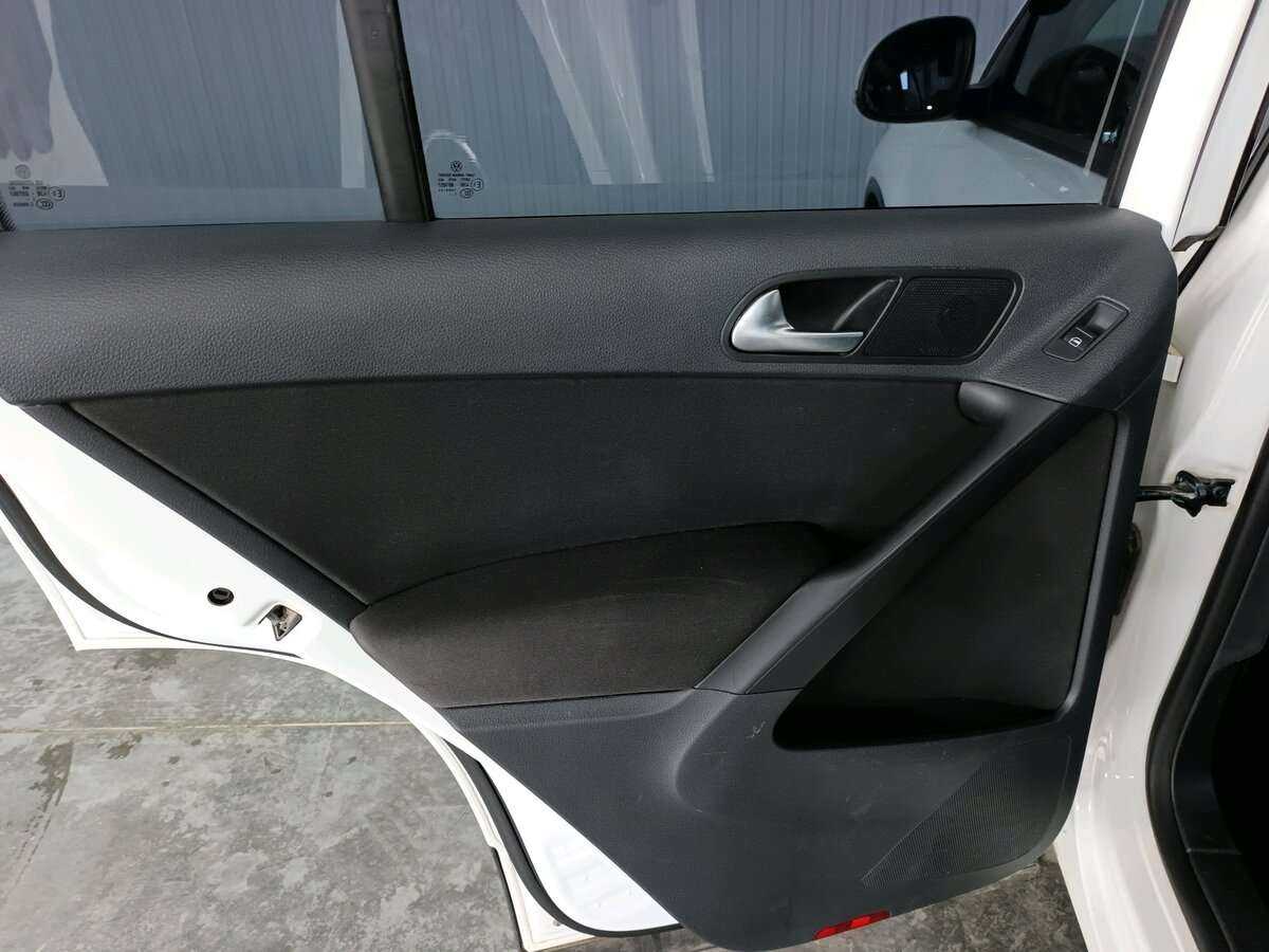 Volkswagen Tiguan, 2013 - Фото №17