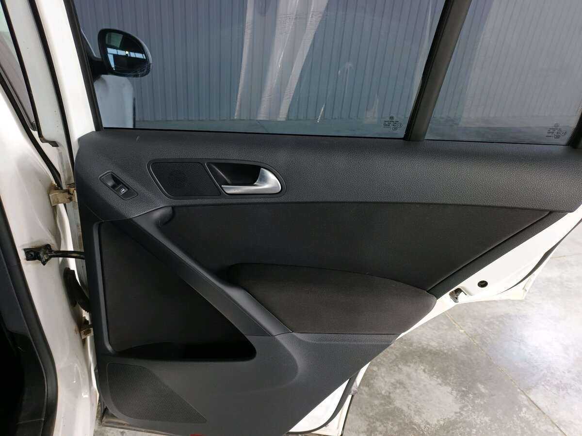 Volkswagen Tiguan, 2013 - Фото №19