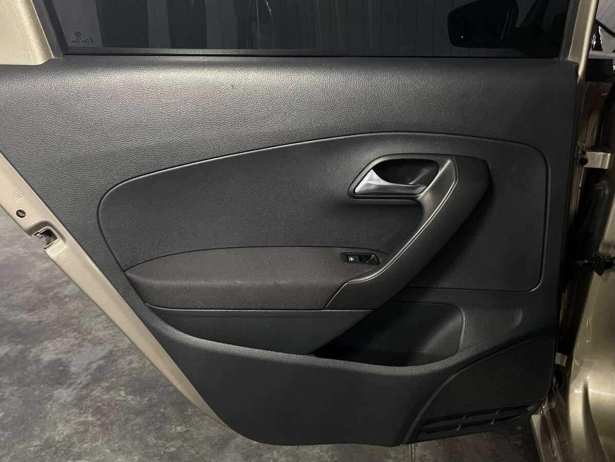 Volkswagen Polo, 2017 - Фото №19