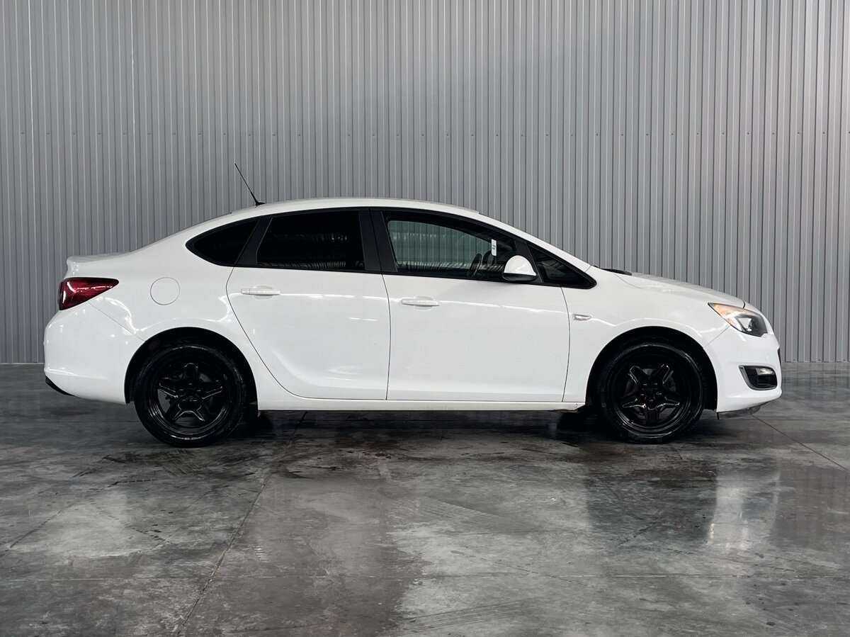 Opel Astra, 2013 - Фото №3