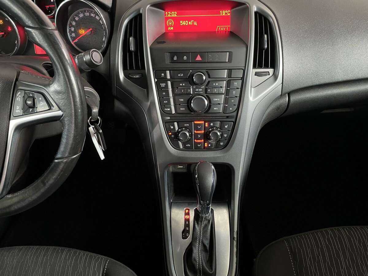 Opel Astra, 2013 - Фото №10