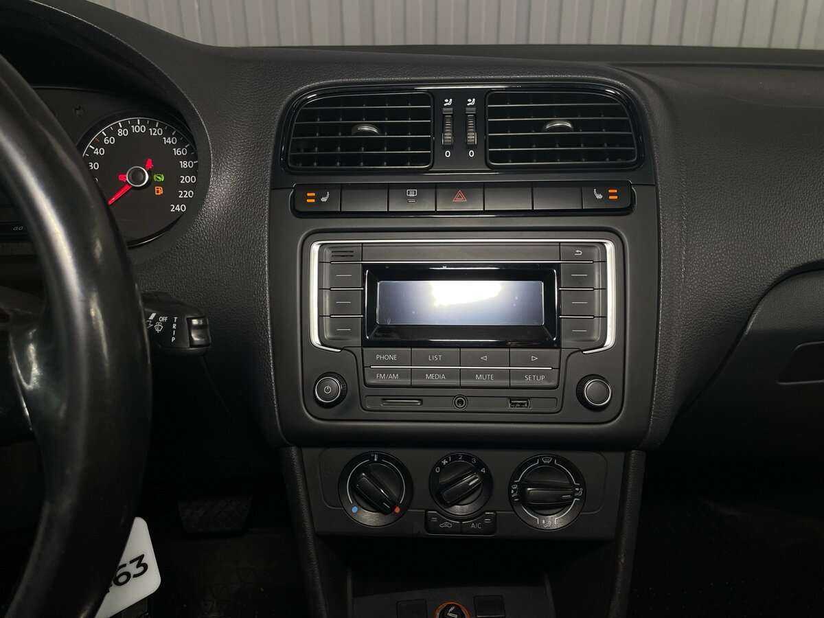 Volkswagen Polo, 2016 - Фото №15