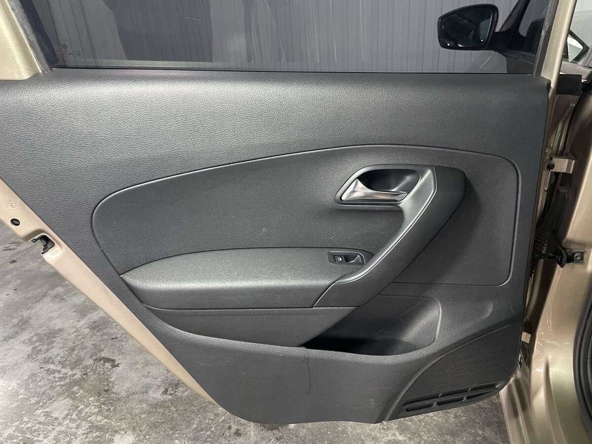 Volkswagen Polo, 2016 - Фото №17