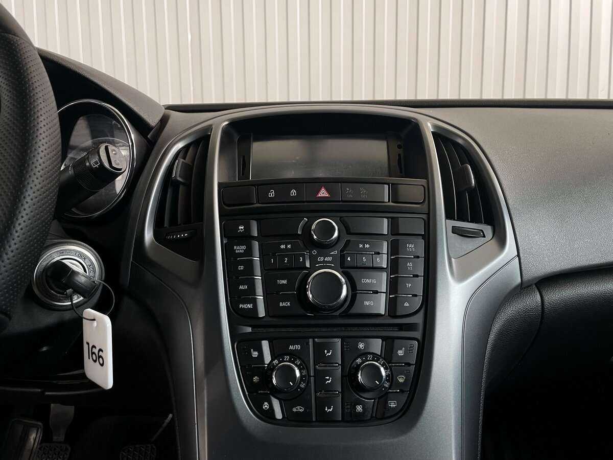 Opel Astra GTC, 2012 - Фото №10