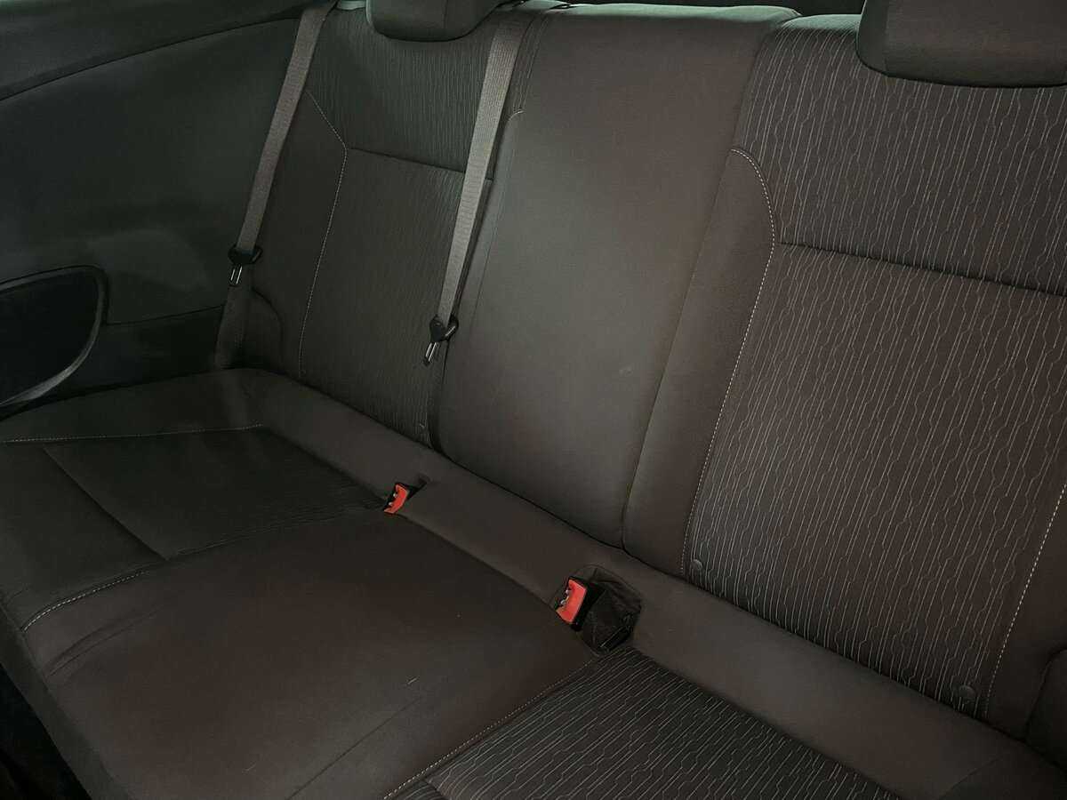 Opel Astra GTC, 2012 - Фото №14