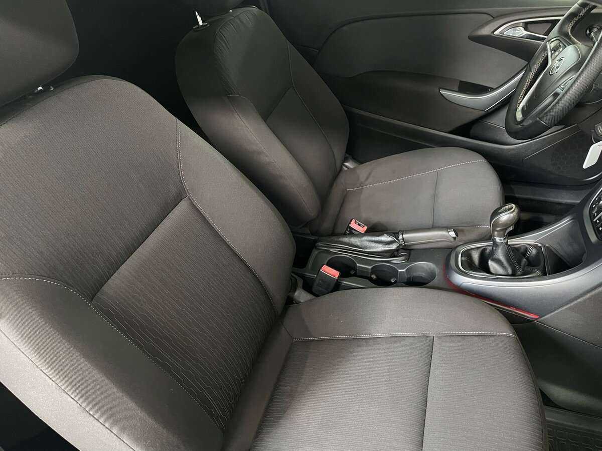 Opel Astra GTC, 2012 - Фото №15