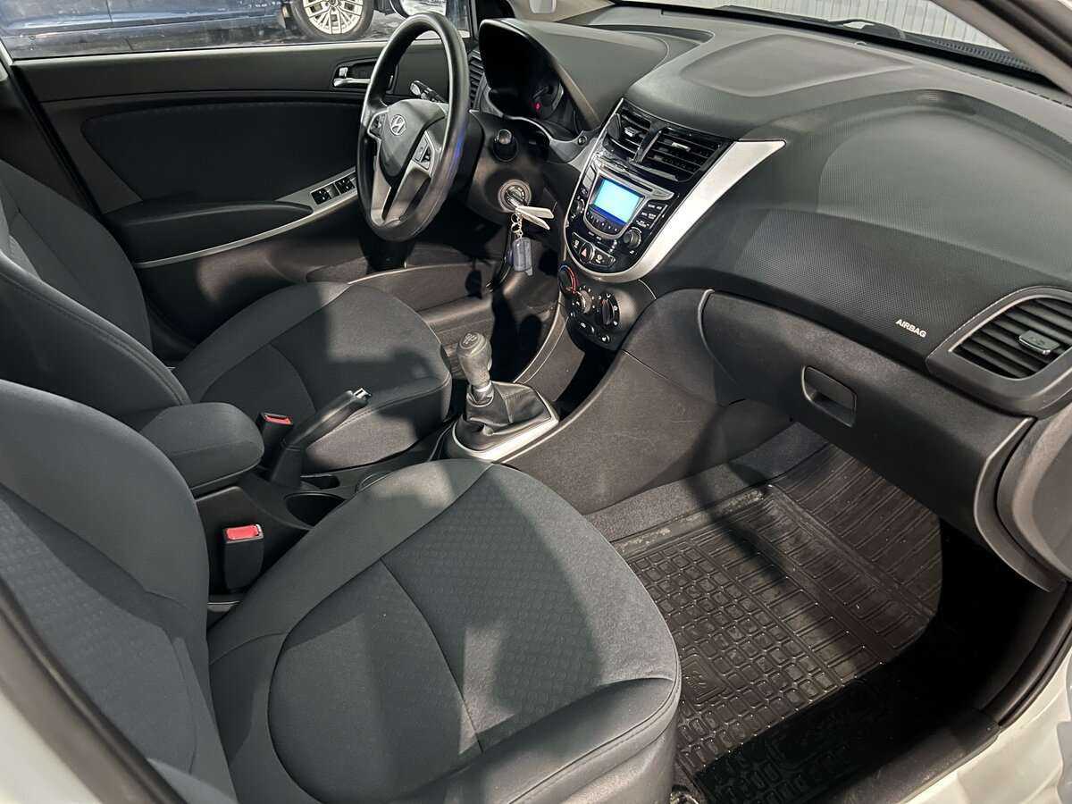 Hyundai Solaris, 2014 - Фото №10