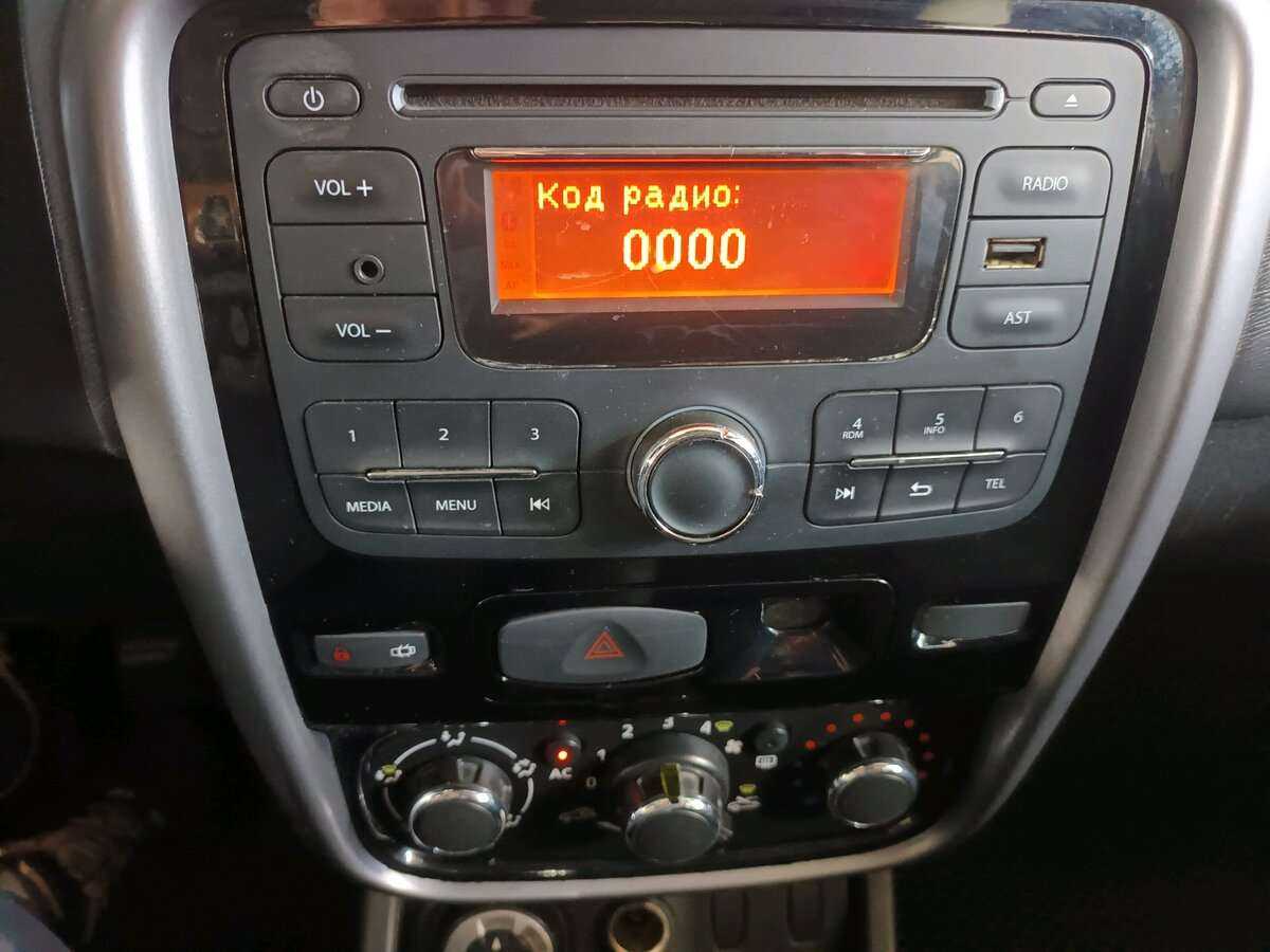 Renault Duster, 2012 - Фото №14