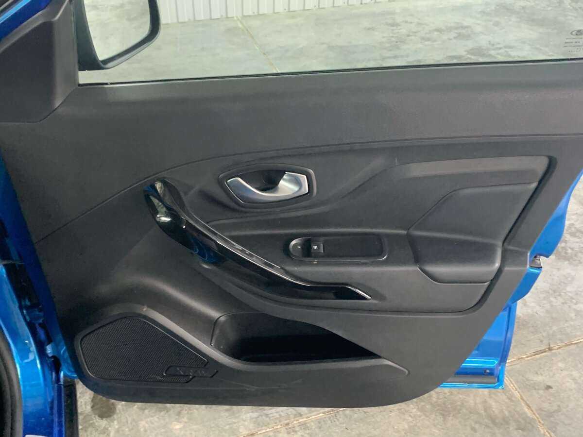 Lada (ВАЗ) XRAY Cross, 2020 - Фото №16