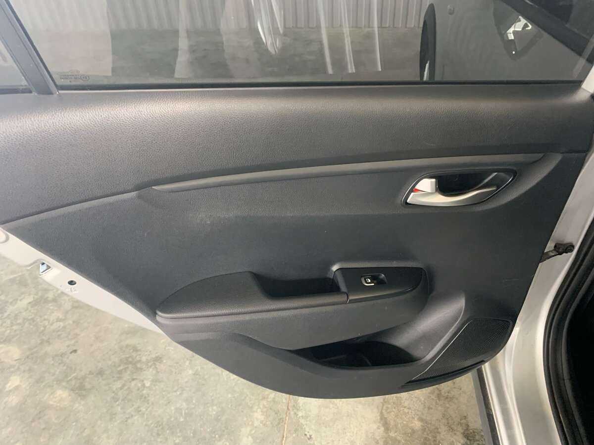 Kia Rio X-Line, 2019 - Фото №17