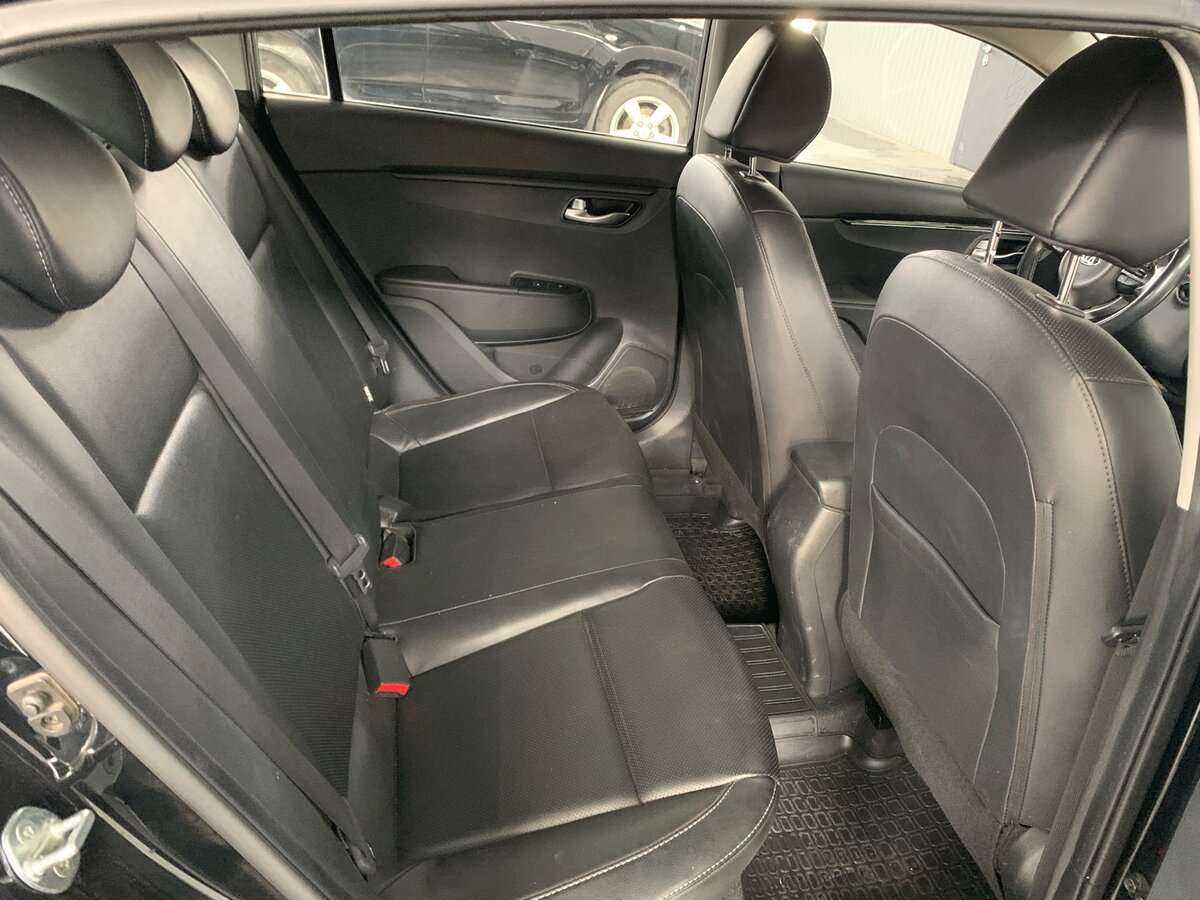 Kia Rio X-Line, 2018 - Фото №11