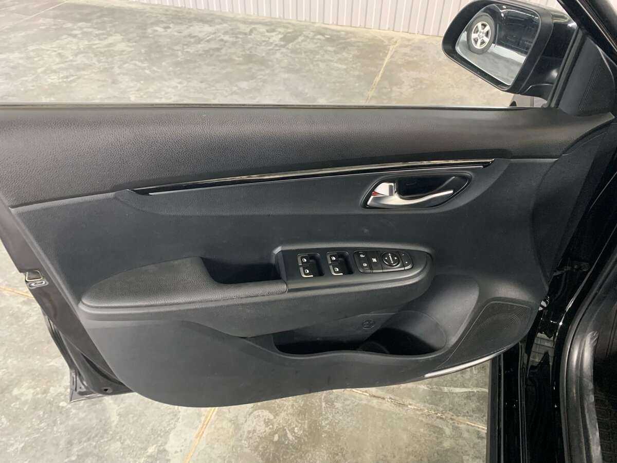 Kia Rio X-Line, 2018 - Фото №16