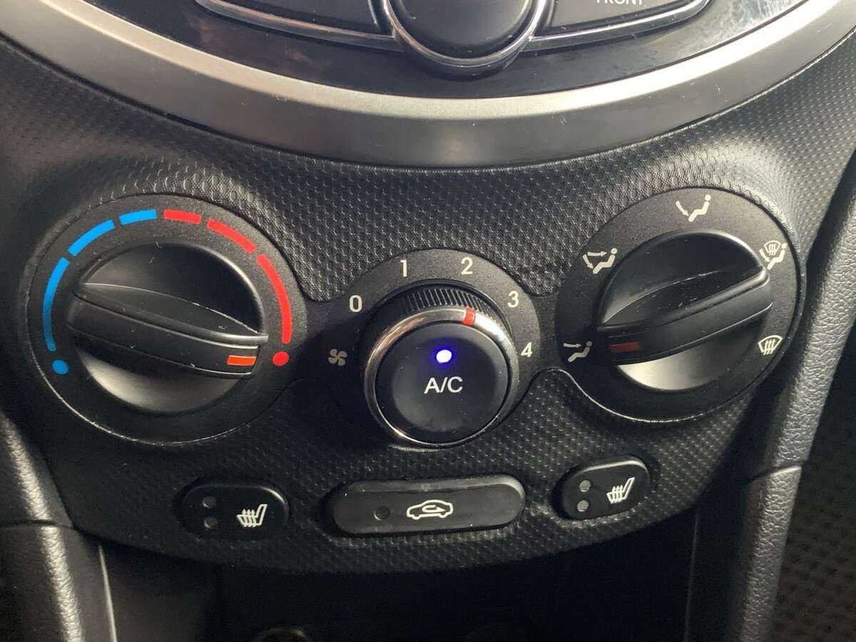 Hyundai Solaris, 2012 - Фото №14