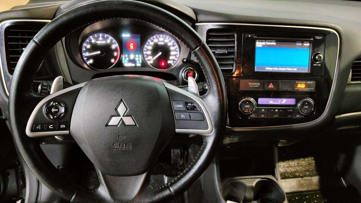 Mitsubishi Outlander, 2012 - Фото №9