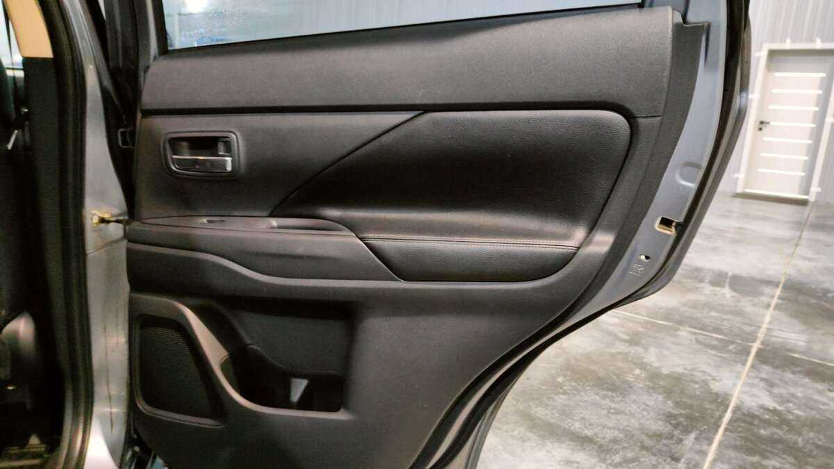 Mitsubishi Outlander, 2012 - Фото №18